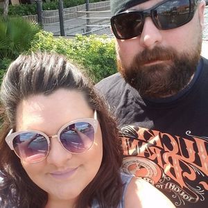 Meet your Posher, Hayley